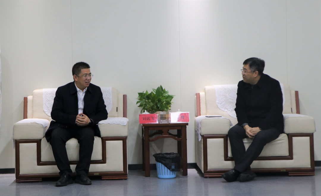 赣州市人民医院刘远飞一行赴于都县第二人民医院走访交流 | 大江新闻