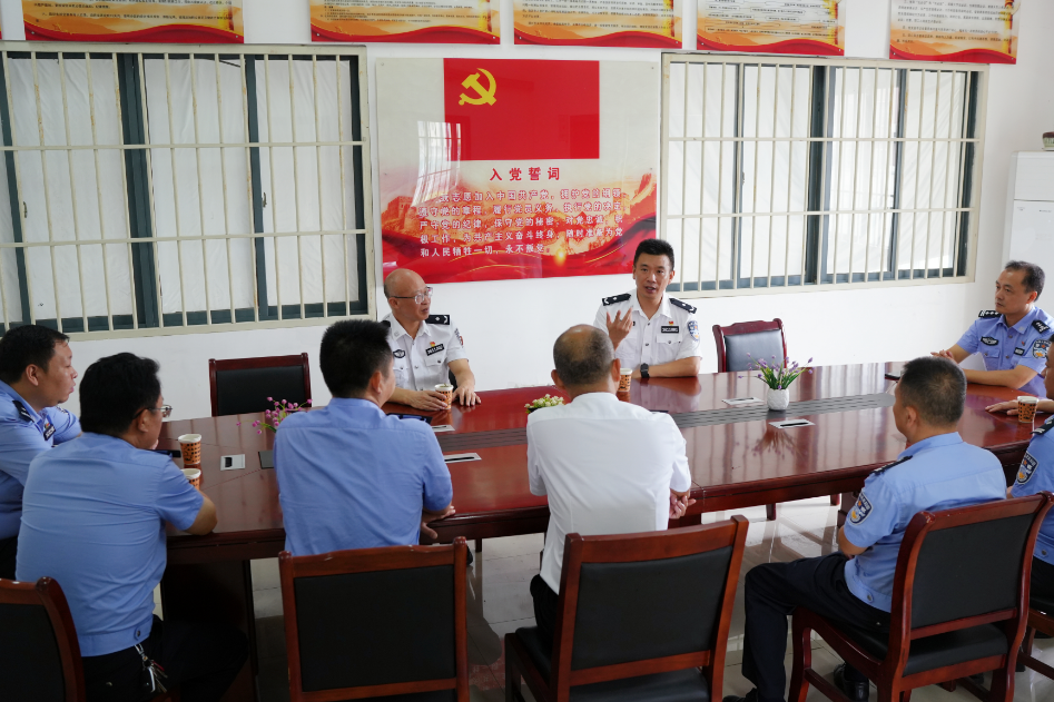 赣江监狱党委书记,监狱长邱波深入基层一线实地调研 | 大江新闻