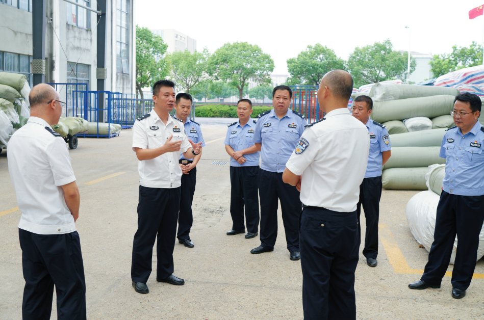 赣江监狱党委书记,监狱长邱波深入基层一线实地调研 | 大江新闻
