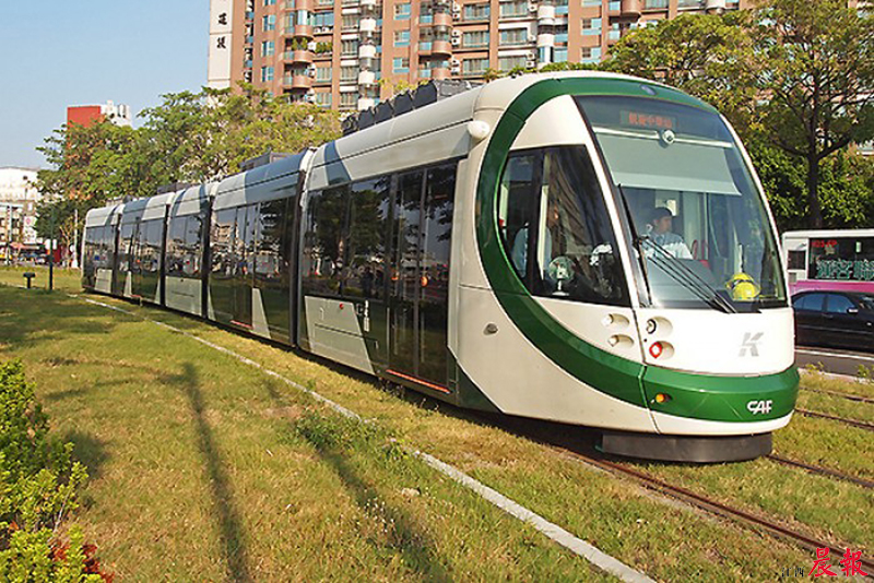 ▲轻轨线路可以为地面、地下和高架相结合，一般与地面道路完全隔离，采用半封闭或全封闭专用车道。