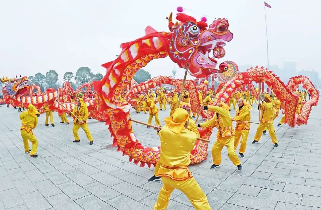 宜春:敲锣打鼓迎新年 龙腾狮跃庆新春